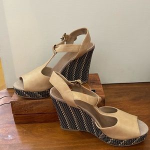 New Faded Glory New Wedge 9.5 Shoes - NWT